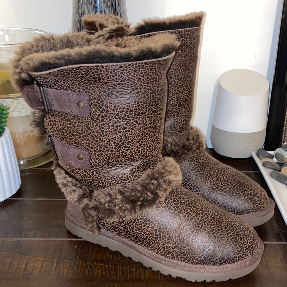 Rare!! UGG Skylah Brown Bomber Leather Faux Fur Boots Size 6 - Picture 4 of 15